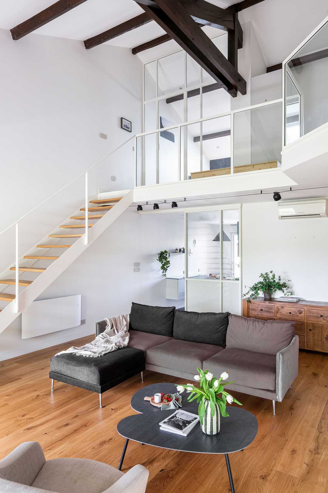 Un architecte réalise une maison contemporaine avec structure poteaux-poutres en Loire Atlantique