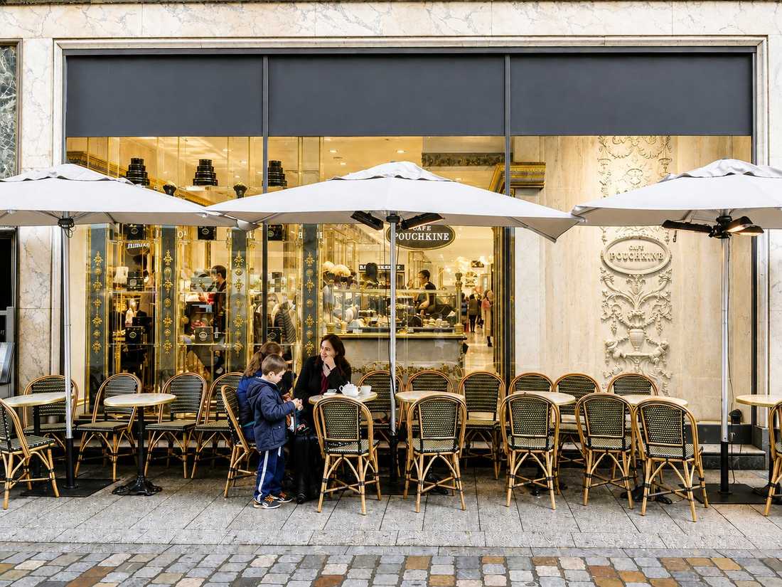 Aménagement d'un café par un architecte spécialiste de l'architecture commerciale in Nantes