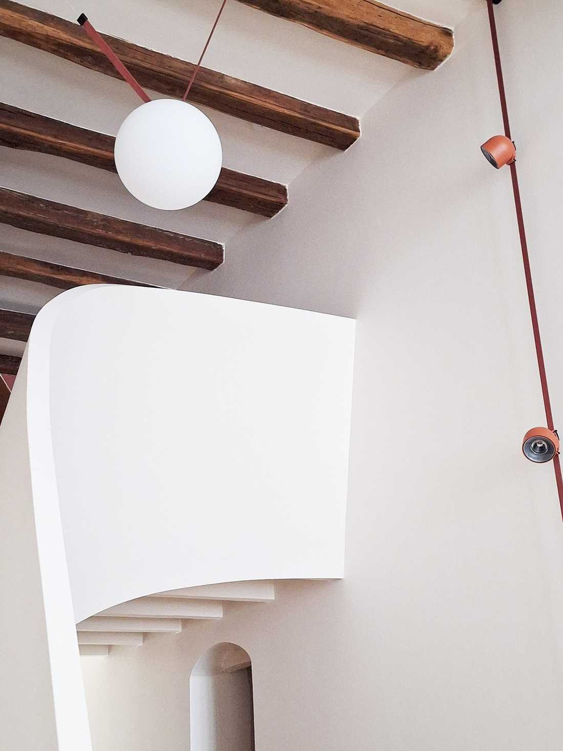 Escalier dans l'ancien atelier réhabilité par un architecte à Nantes