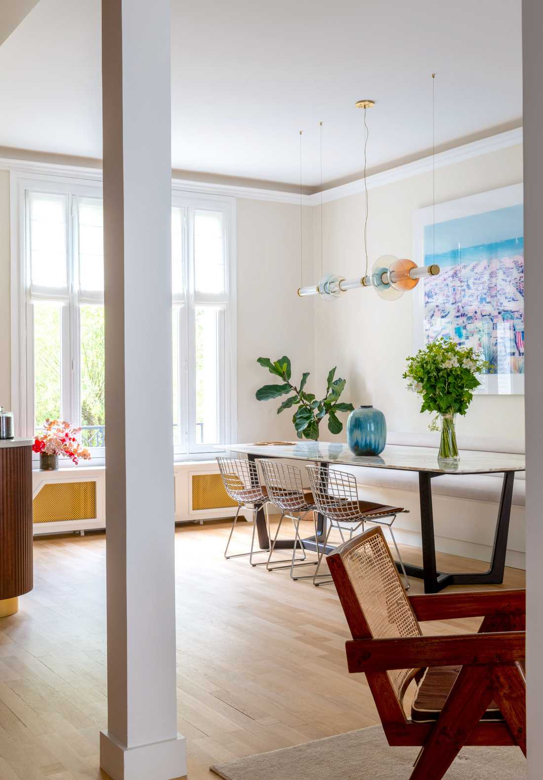 Salle à manger d'une maison à Nantes rénovée par un décorateur d'intérieur