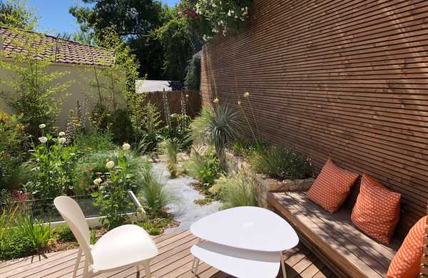 Créer une oasis de verdure dans un lotissement avec un jardin de 200m² à Nantes