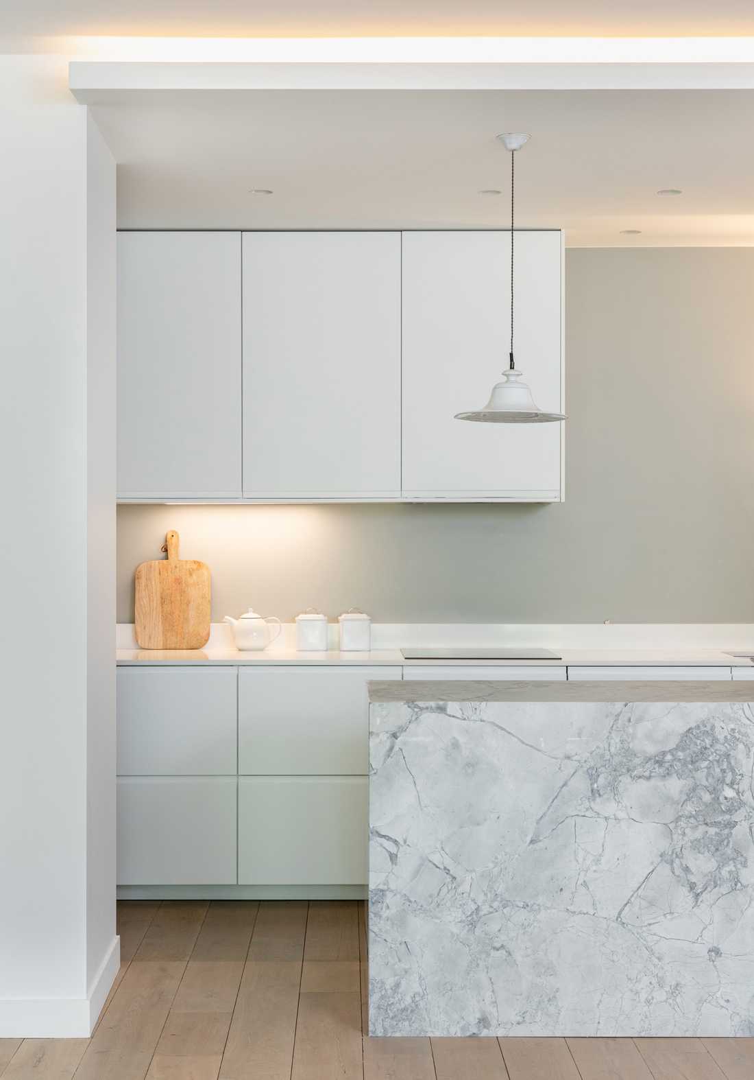 Aménagement de la cuisine d'un appartement neuf par un architecte d'intérieur à Nantes