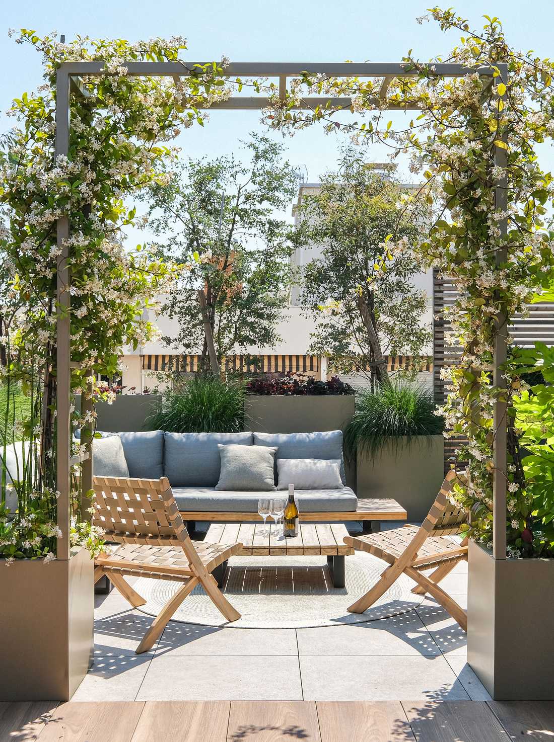 Aménagement de la terrasse d'un appartement neuf à Nantes