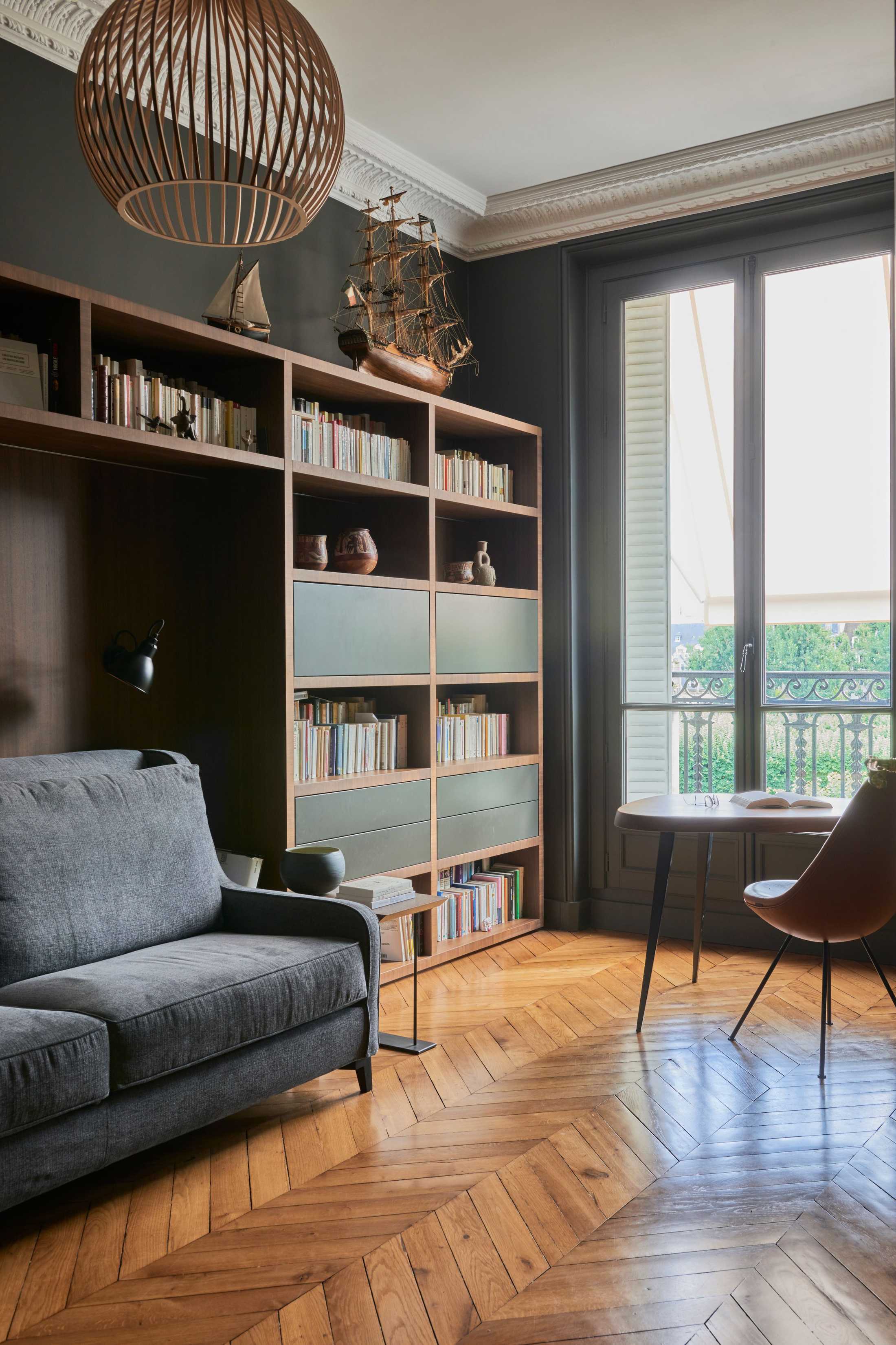 Transformation of a Haussmannian apartment by an interior designer