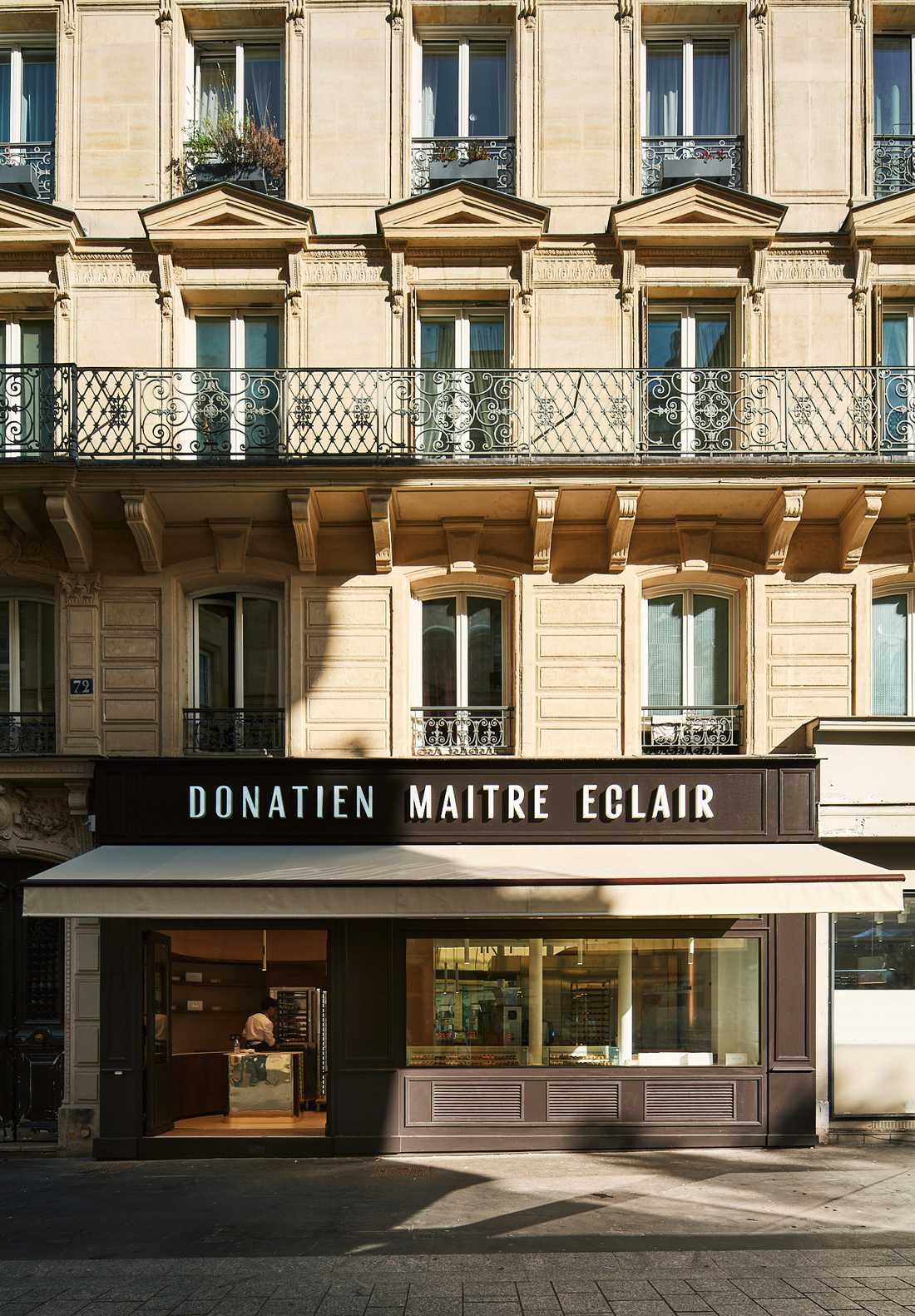 Façade d'une boutique après travaux de rénovation par un architecte à Nantes