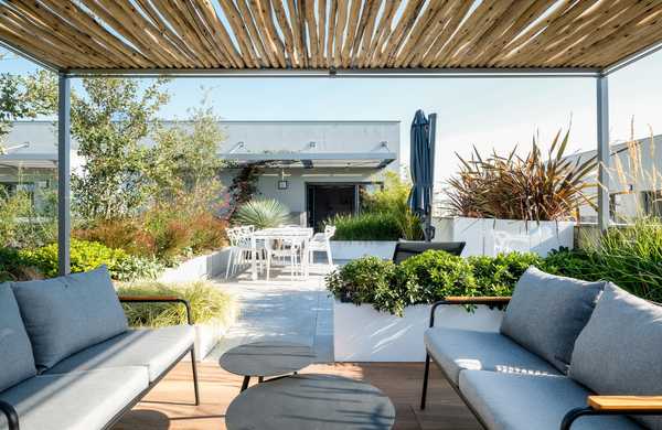 Aménagement de la terrasse d'un appartement de 60m² à Nantes