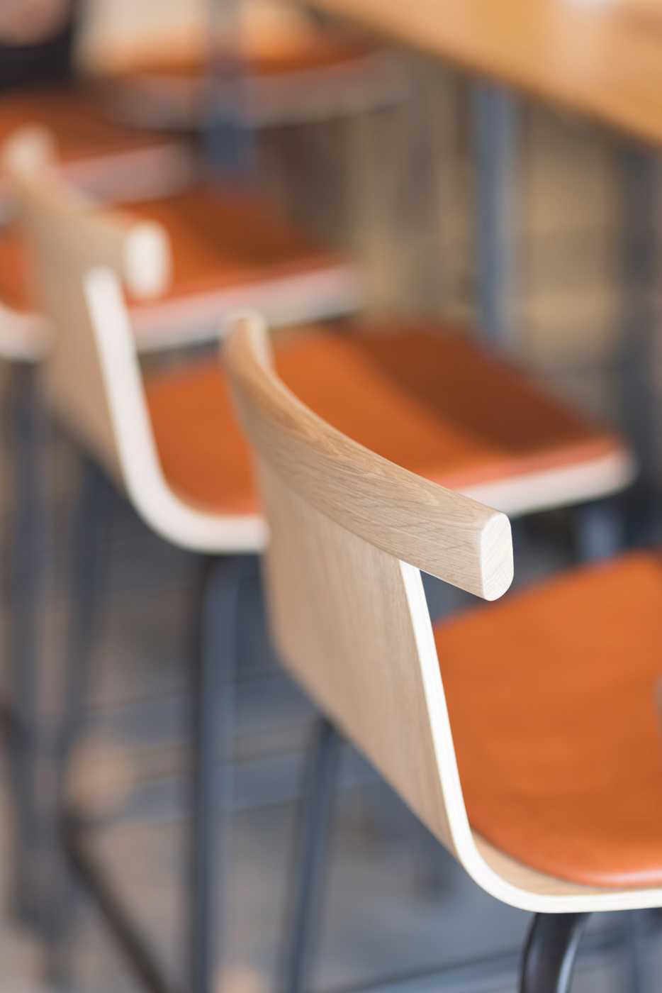 Détail des chaises selectionnées dans le cadre de l'aménagement intérieur d'un restaurant