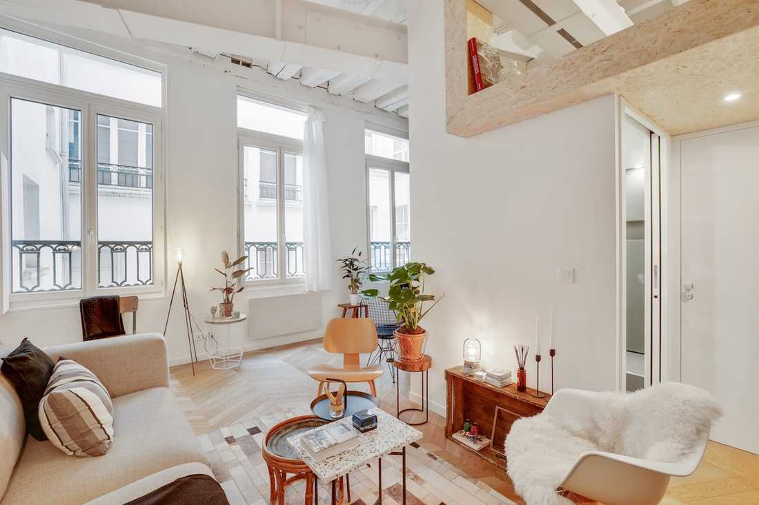 Aménagement d'un studio en duplex de 26m² - vue sur la mezzanine depuis le séjour