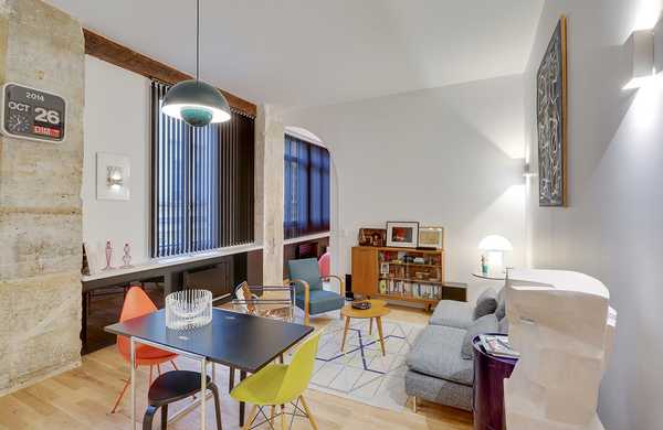 Ce studio type loft est transformé en appartement 3 pièce par un architecte à Nantes